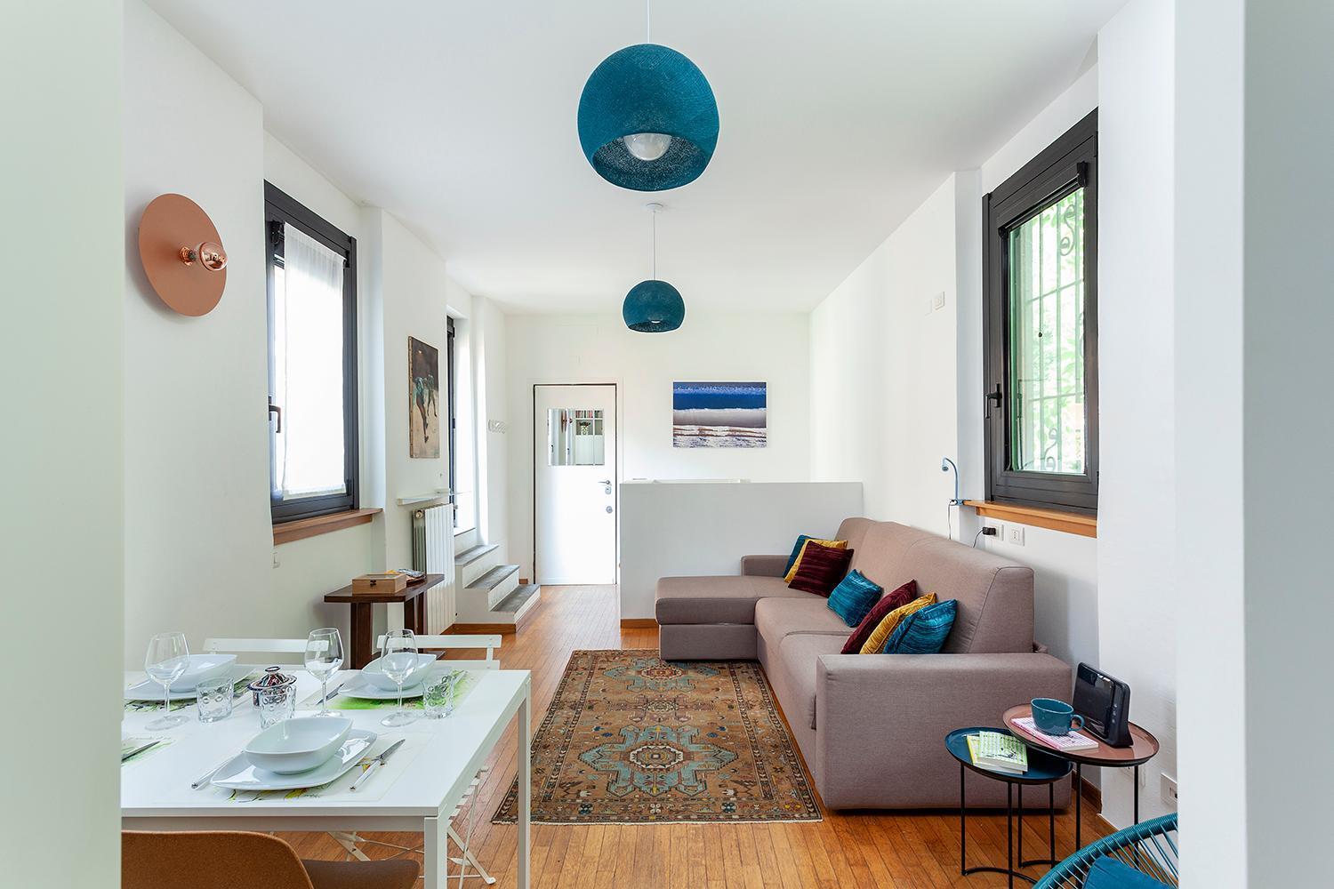Duplex Luminoso In Zona Residenziale Appartement Milaan